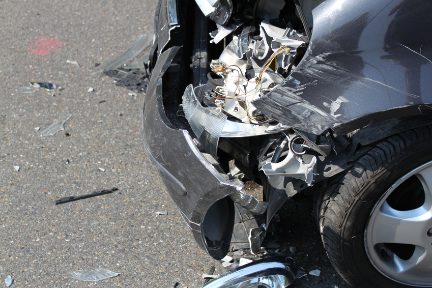 Ex-Geliebte zerstört Auto Zerstörtes Auto